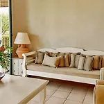 Hotel Village Heights 5*