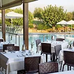 Hotel Village Heights