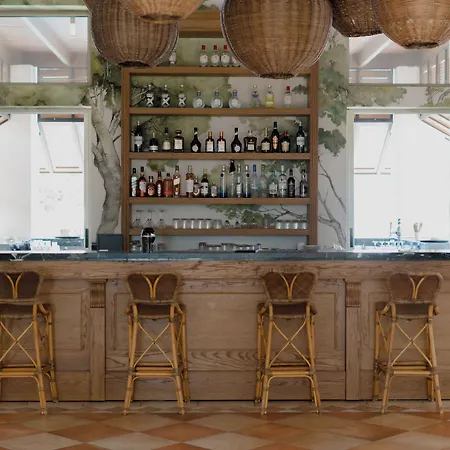 Village Heights 호텔 5*