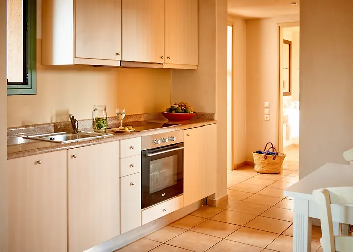 Village Heights Hotel 5*