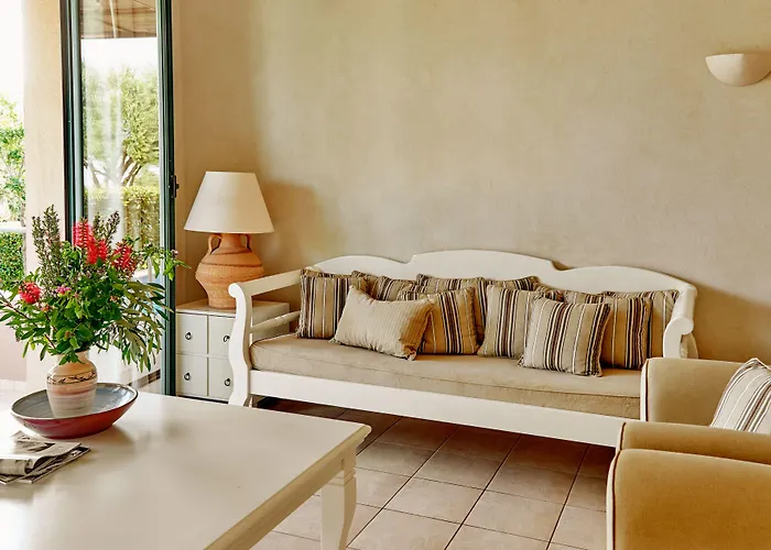 Hotel Village Heights 5*