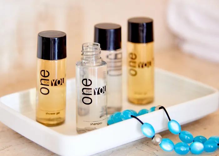 Отель Village Heights 5*