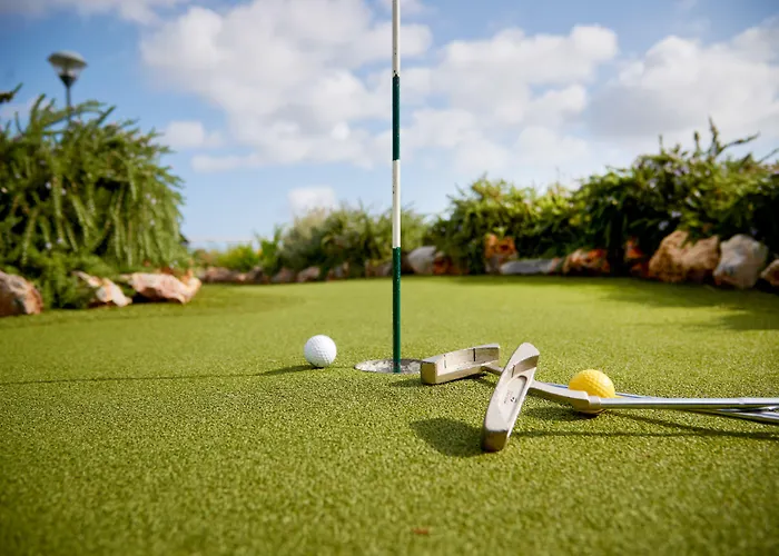 Hotel Village Heights 5*