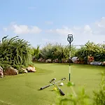 Village Heights Hotel 5*