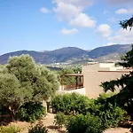 Hotel Village Heights 5*