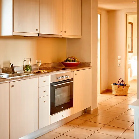 Village Heights Hotel 5*